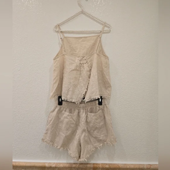 Linen Lux 2 Piece Tank Shorts Beige Size M NWT - Picture 2 of 4